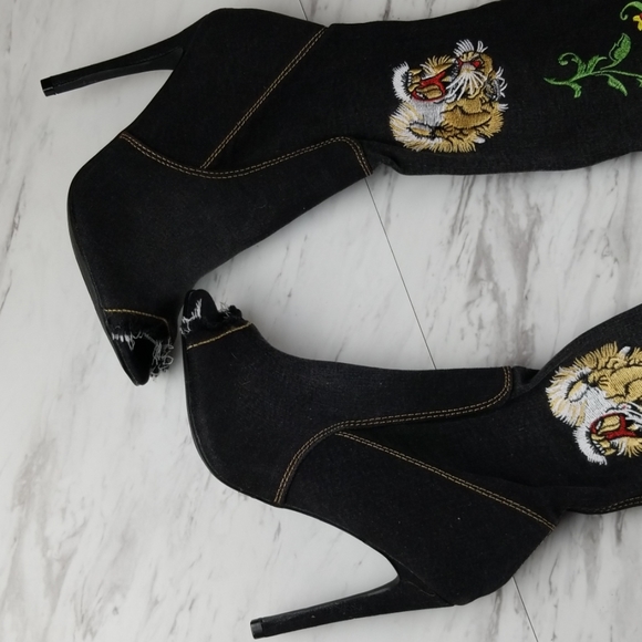 Cape Robbin Over the knee Boots - Picture 4 of 9